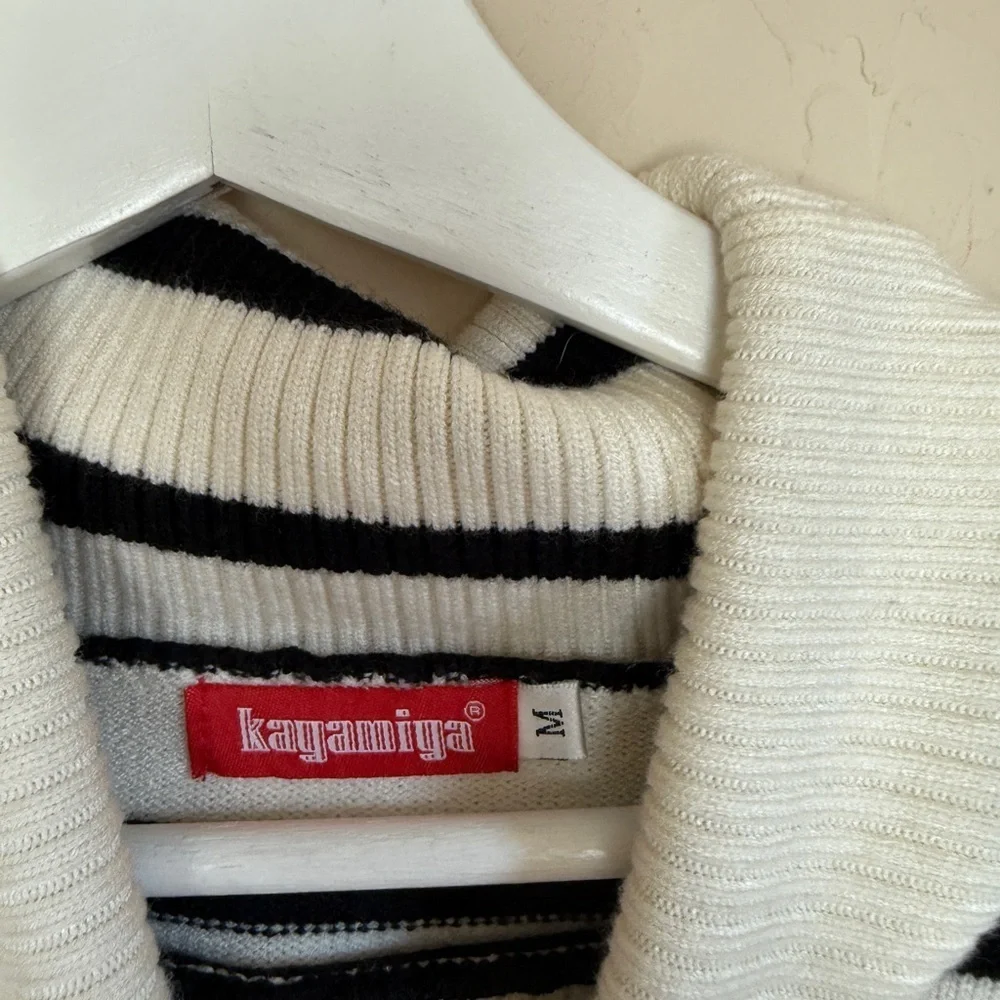 Amazon Sweater Women’s Striped Cream Black White Turtleneck Medium Slouchy Fit